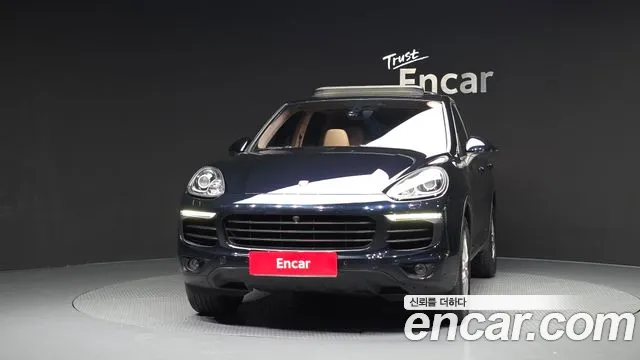 Porsche Cayenne 2015 thumb 7