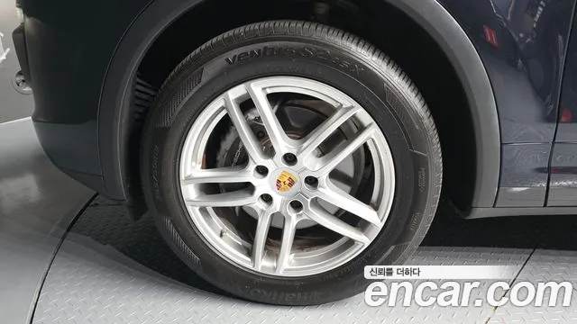Porsche Cayenne 2015 thumb 2