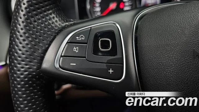 Mercedes-Benz E-Class 2018 thumb 6