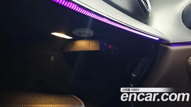 Mercedes-Benz E-Class 2018 thumb 2