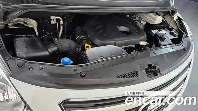 Hyundai Staria 2015 thumb 3