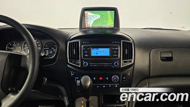 Hyundai Staria 2015 thumb 8
