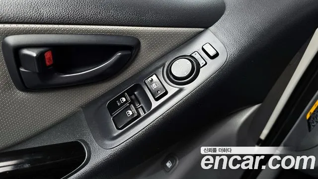 Hyundai Staria 2015 thumb 11