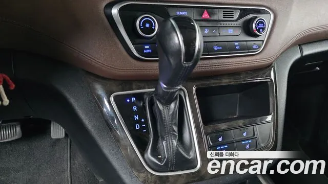 Hyundai Staria 2020 thumb 8