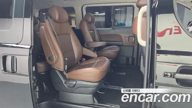 Hyundai Staria 2020 thumb 9