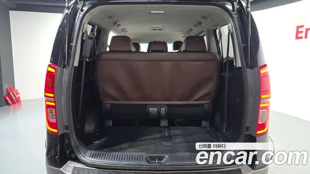 Hyundai Staria 2020 thumb 3