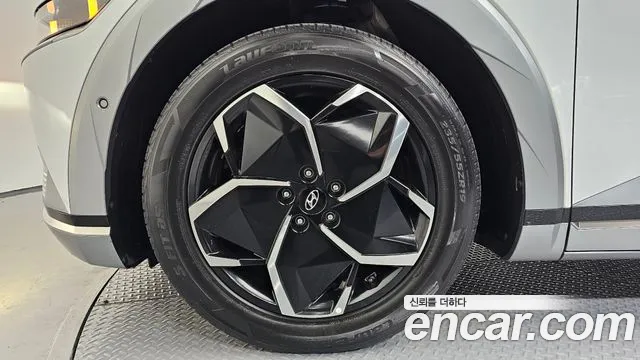 Hyundai Ioniq5 2021 thumb 3