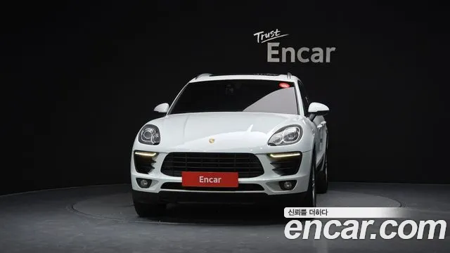 Porsche Macan 2016 thumb 3