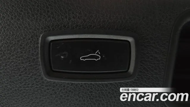Porsche Macan 2016 thumb 8