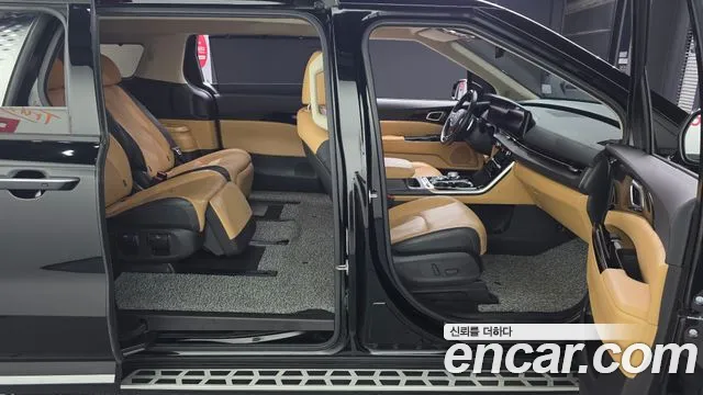 Kia Carnival 2021 thumb 10