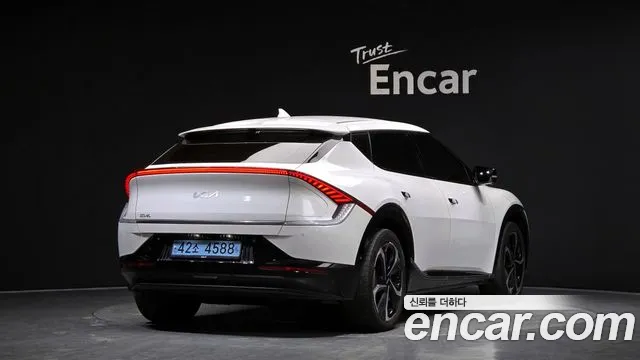Kia EV6 2022 thumb 2
