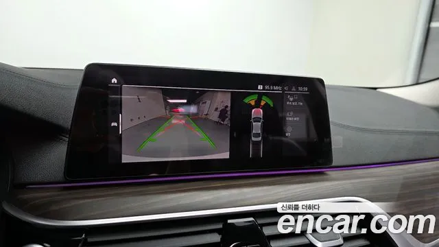 BMW 5 серии 2020 thumb 8