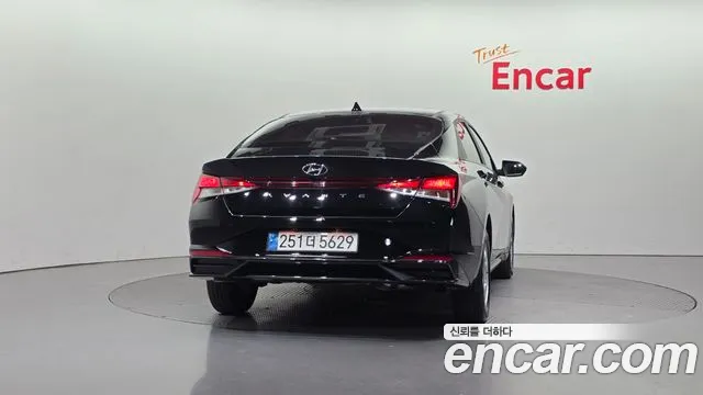 Hyundai Elantra 2022 thumb 12