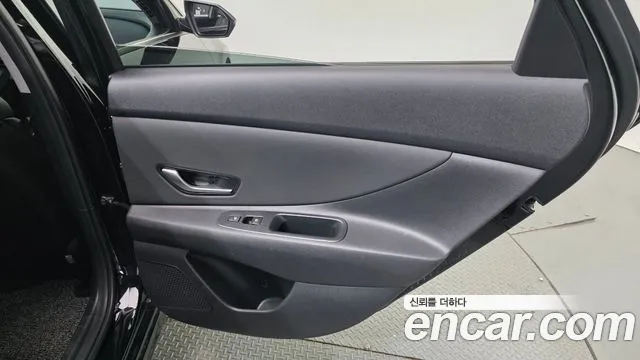 Hyundai Elantra 2022 thumb 8