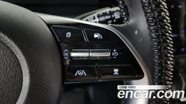 Hyundai Staria 2023 thumb 11