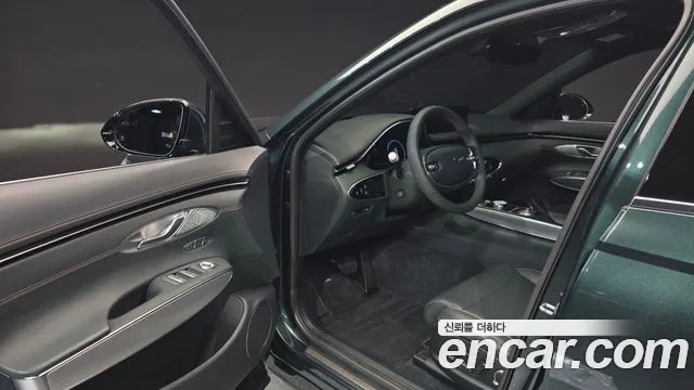 Genesis GV70 2021 thumb 3