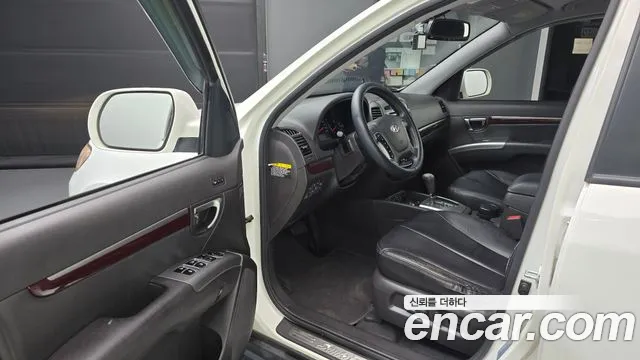 Hyundai Санта Фе 2011 thumb 9