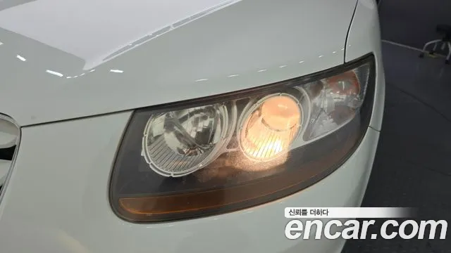 Hyundai Санта Фе 2011 thumb 11