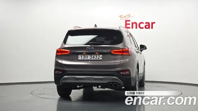 Hyundai Santa Fe 2018 thumb 10