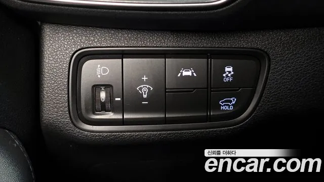 Hyundai Santa Fe 2018 thumb 7