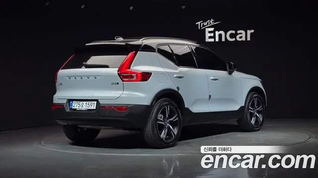 Volvo XC40 2021 thumb 12