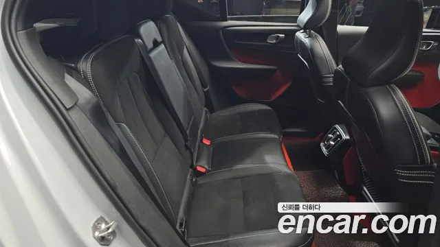 Volvo XC40 2021 thumb 8