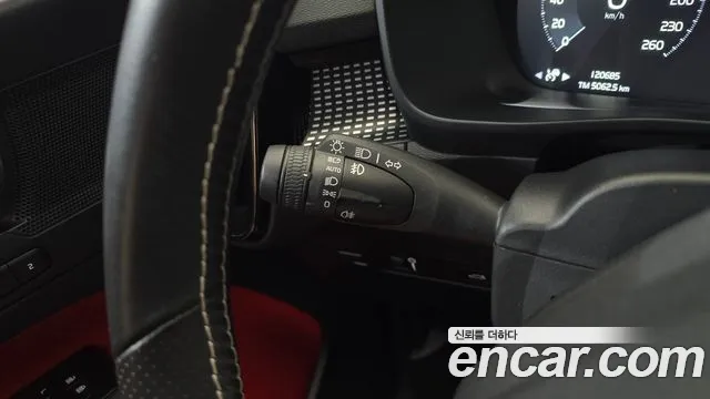 Volvo XC40 2021 thumb 5
