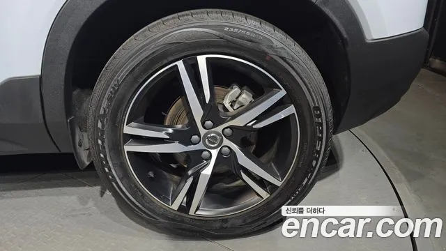 Volvo XC40 2021 thumb 10