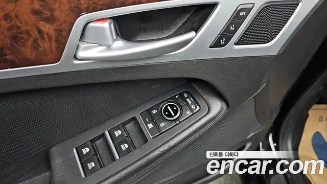Hyundai Genesis 2014 thumb 12
