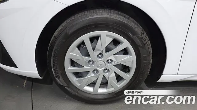 Hyundai Elantra 2021 thumb 10