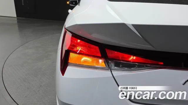 Hyundai Elantra 2021 thumb 7