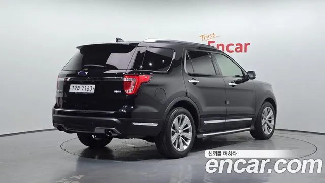 Ford Explorer 2019 thumb 3