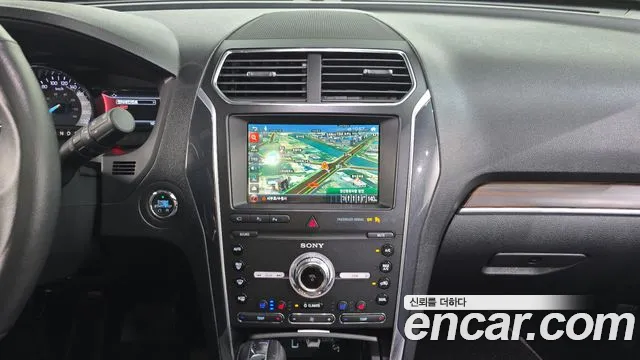 Ford Explorer 2019 thumb 12