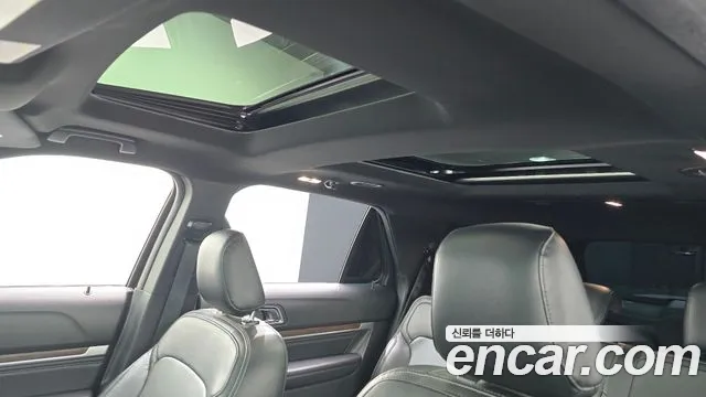 Ford Explorer 2019 thumb 2