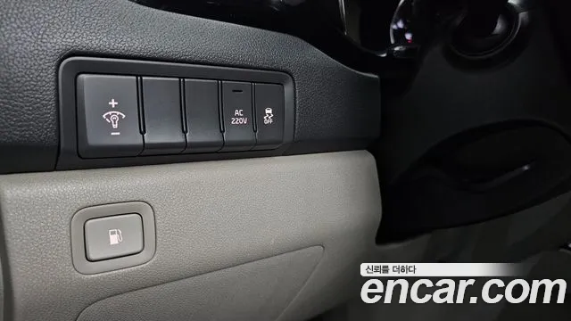 Kia Carnival 2017 thumb 4