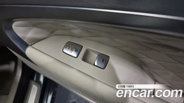 Genesis G70 2018 thumb 9