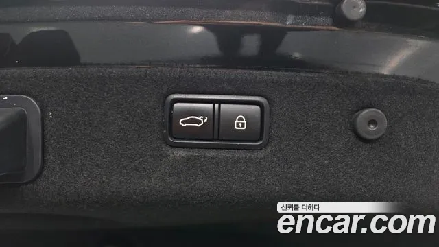 Genesis G70 2018 thumb 2