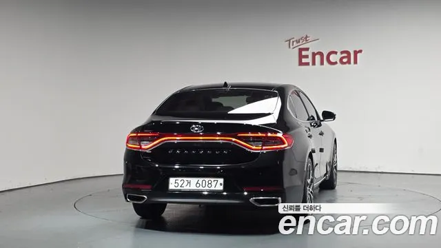 Hyundai Grandeur 2017 thumb 11