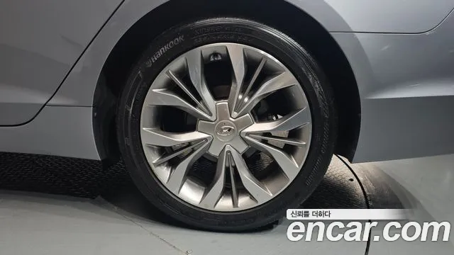 Hyundai LF 2015 thumb 3