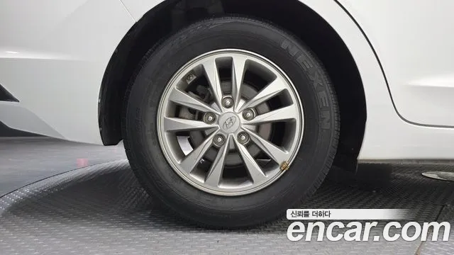 Hyundai Elantra 2020 thumb 5