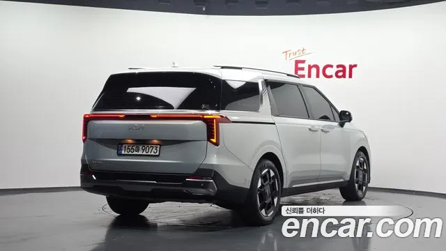 Kia Carnival 2024 thumb 8