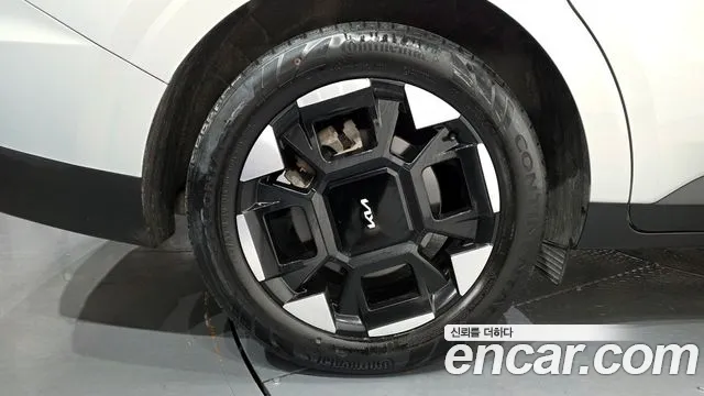Kia Carnival 2024 thumb 3