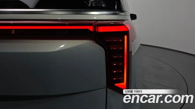 Kia Carnival 2024 thumb 9