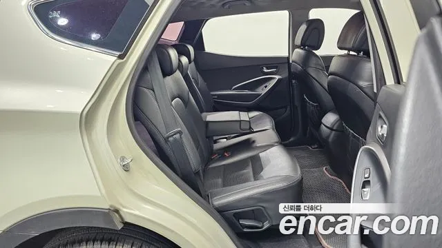 Hyundai DM 2013 thumb 11