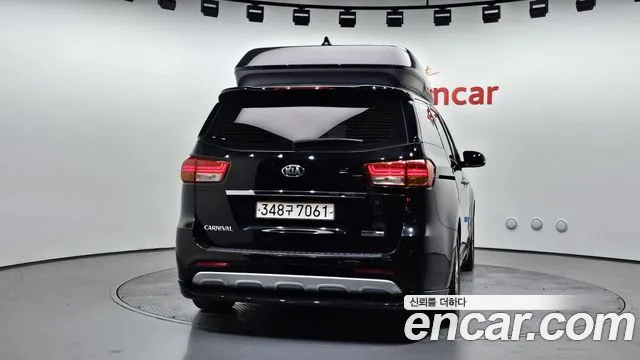 Kia Carnival 2018 thumb 12
