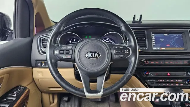 Kia Carnival 2018 thumb 10