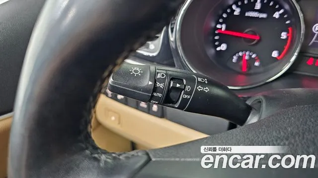 Kia Carnival 2018 thumb 11