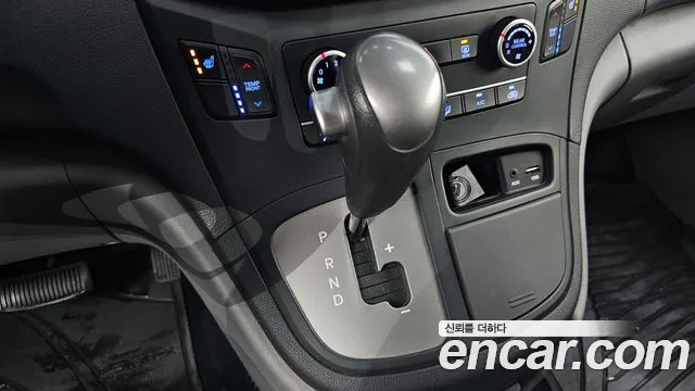 Hyundai Staria 2016 thumb 8