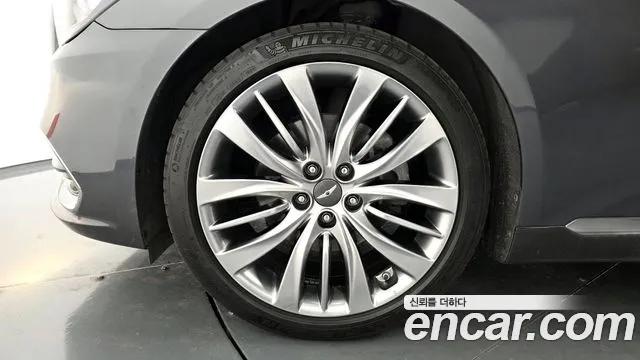 Genesis G80 2016 thumb 8