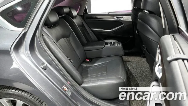 Genesis G80 2016 thumb 12